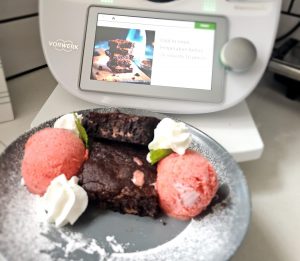 Double Delight: Fudge Brownies & Frozen Fruit Sorbet with Thermomix TM6